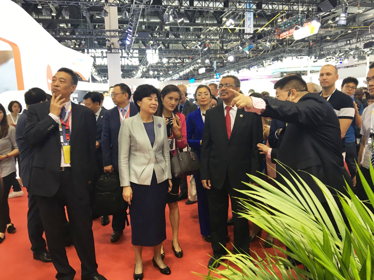 在国家卫计委主办的国际展上，“本草纲目”牌道地中药饮片受中外热捧